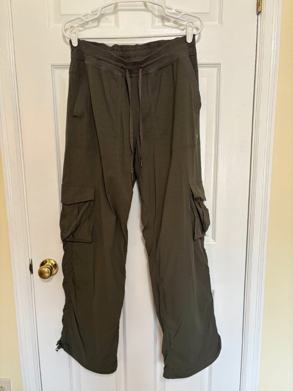 lululemon Dance Studio Relaxed Fit Cargo Pant Army Green - Picture 4 of 5